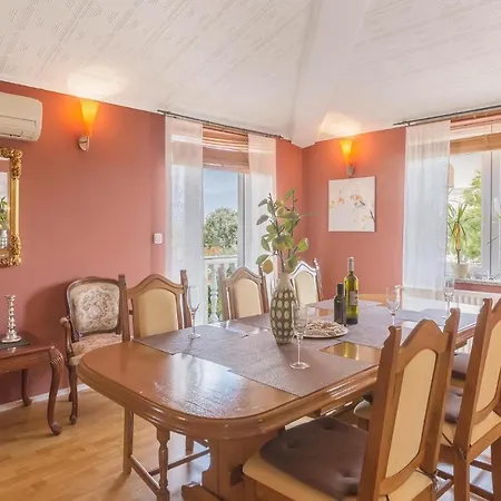Stunning In With Wifi Apartment